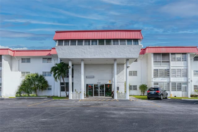 2060 NW 48th Terrace 310, sold in Castle Apartments, Lauderhill, FL