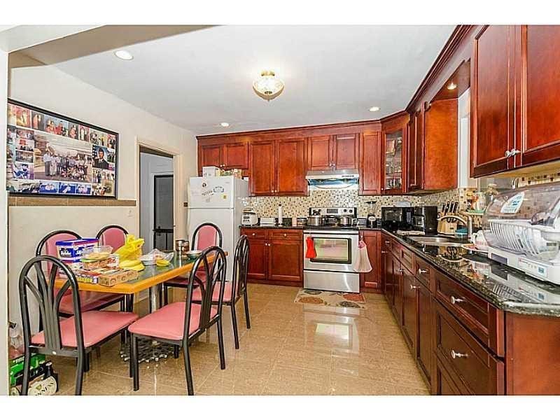 8231 NW 47 Street — photo 11