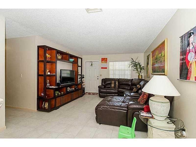 8231 NW 47 Street — photo 9