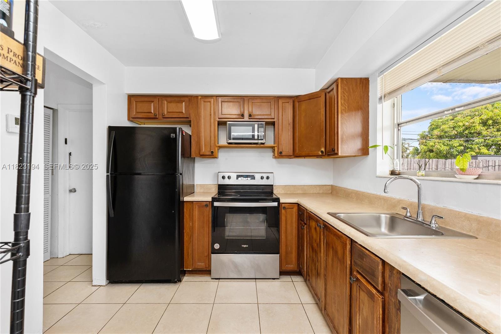 8851 NW 12th Street, Pembroke Pines, FL 33024 photo 4