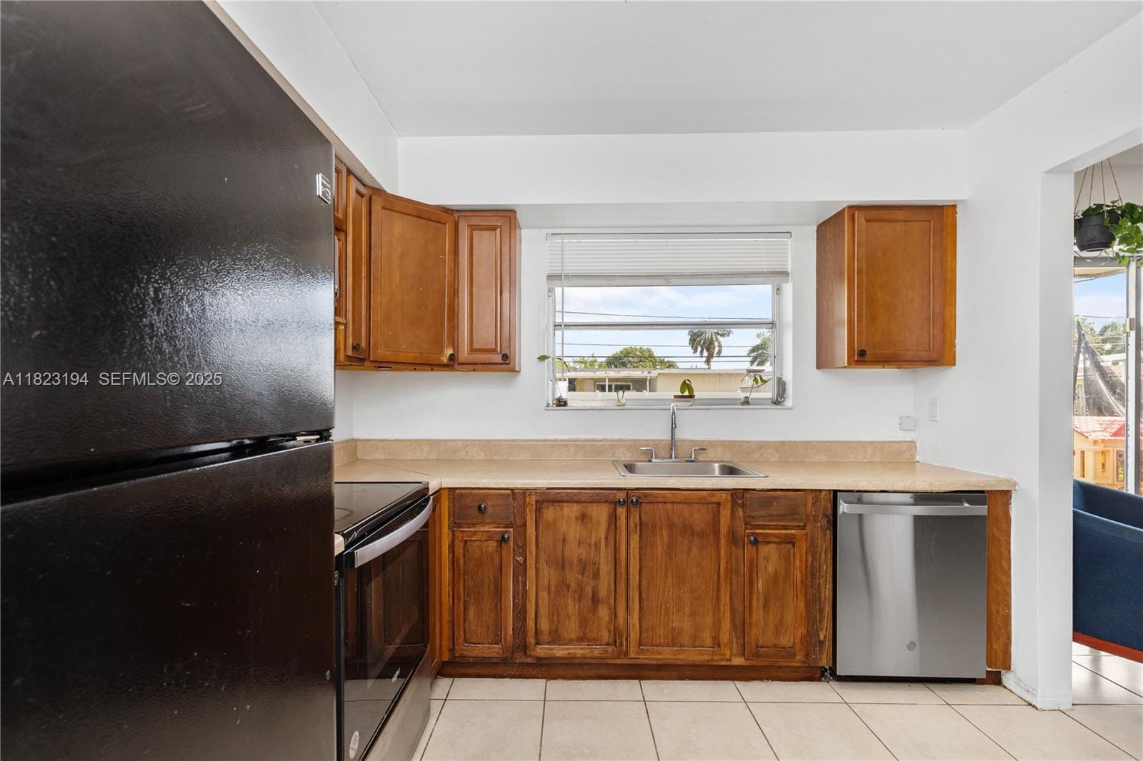 8851 NW 12th Street, Pembroke Pines, FL 33024 photo 10