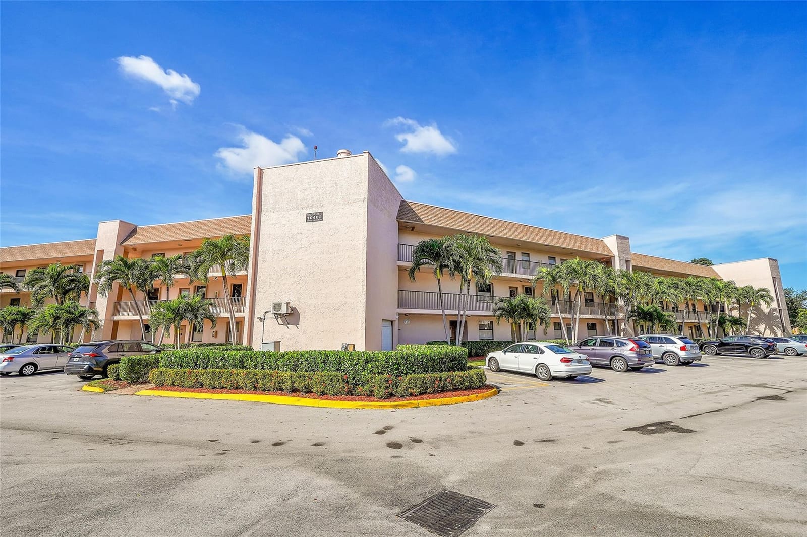 10402 Sunrise Lakes Boulevard 109, Sunrise, FL 33322