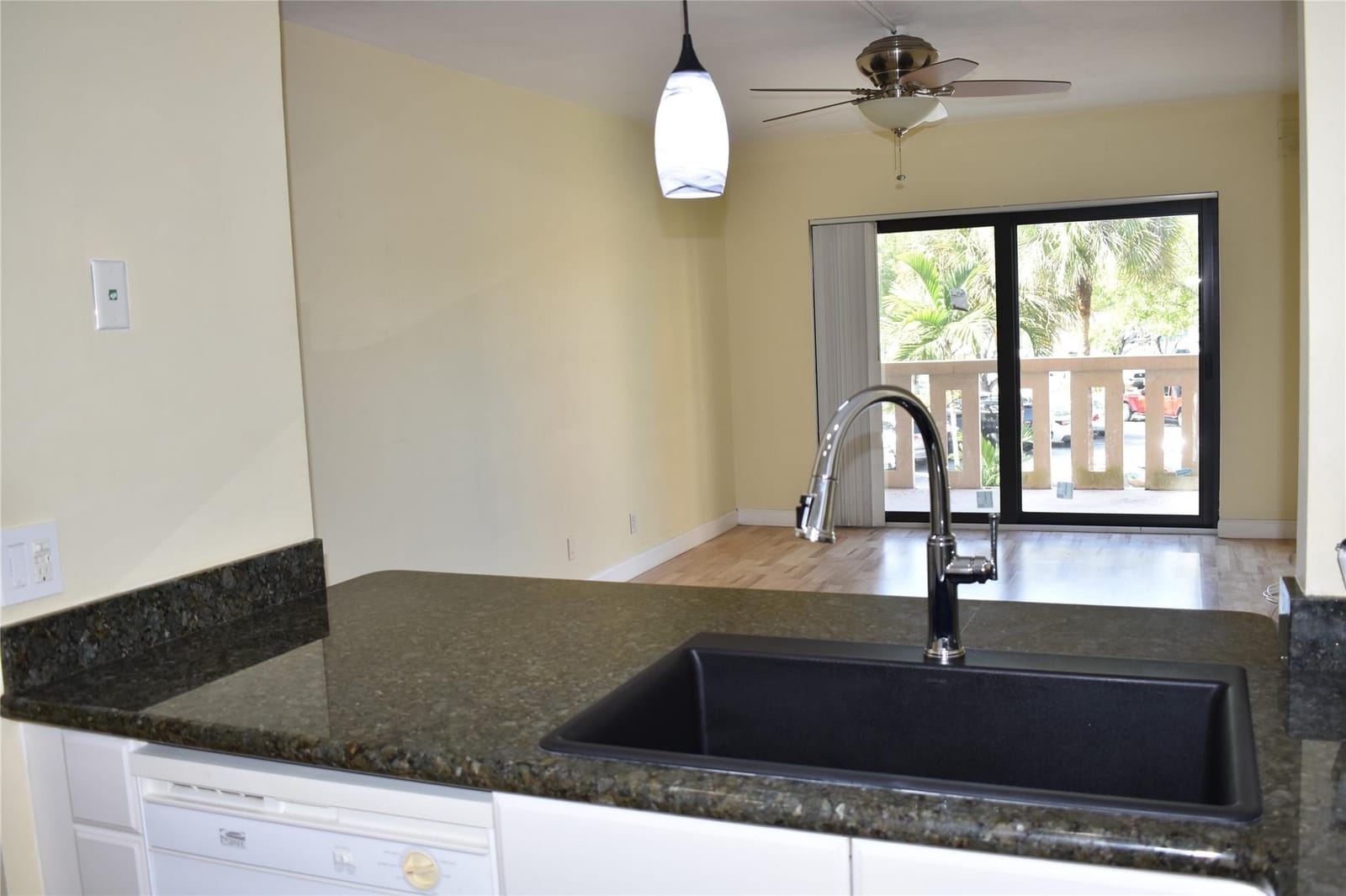 1000 River Reach Drive 215 — photo 3