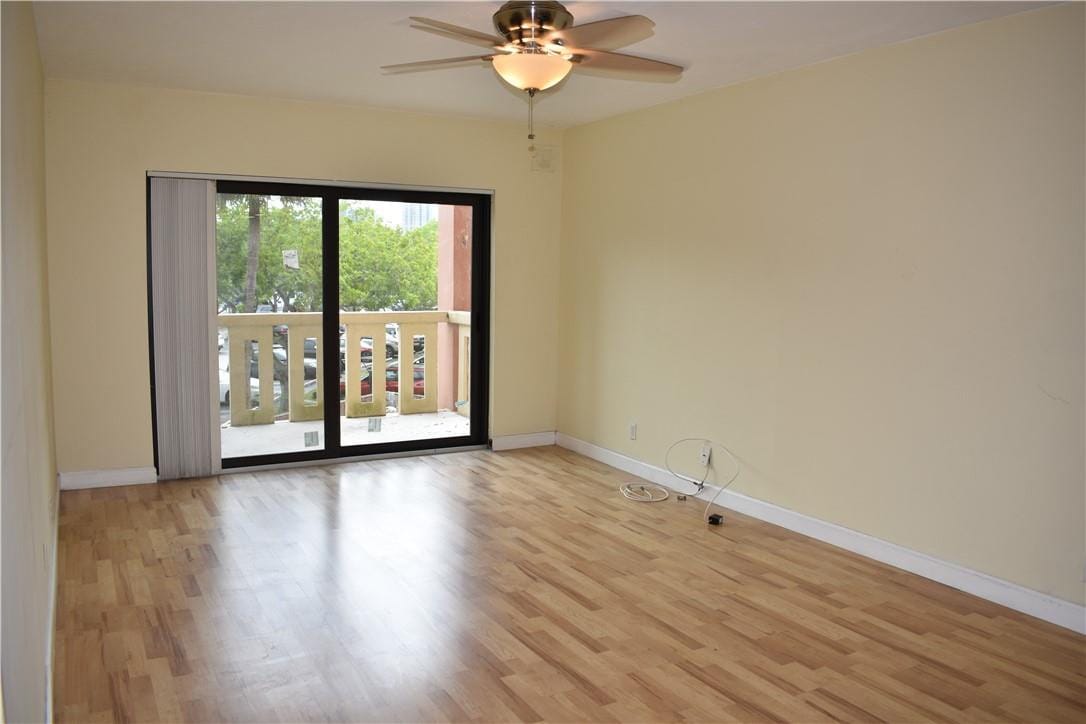 1000 River Reach Drive 215 — photo 8