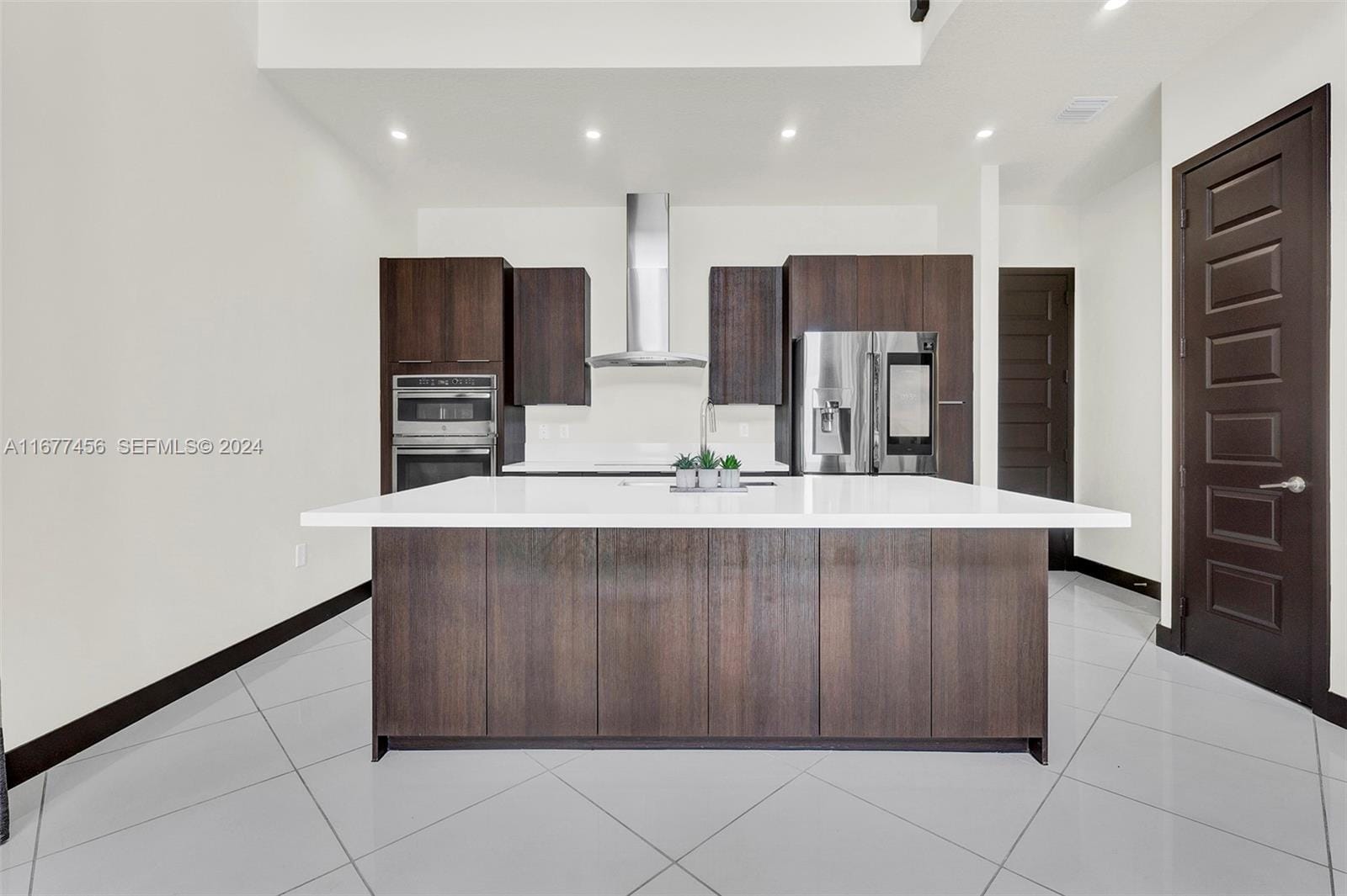 8900 NW 160th Terrace, Miami Lakes, FL 33018 photo 12