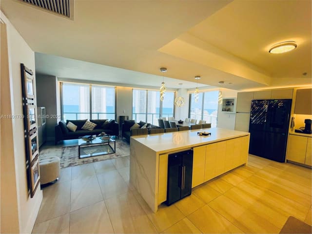2600 E Hallandale Beach Boulevard T2601, Hallandale Beach, FL 33009