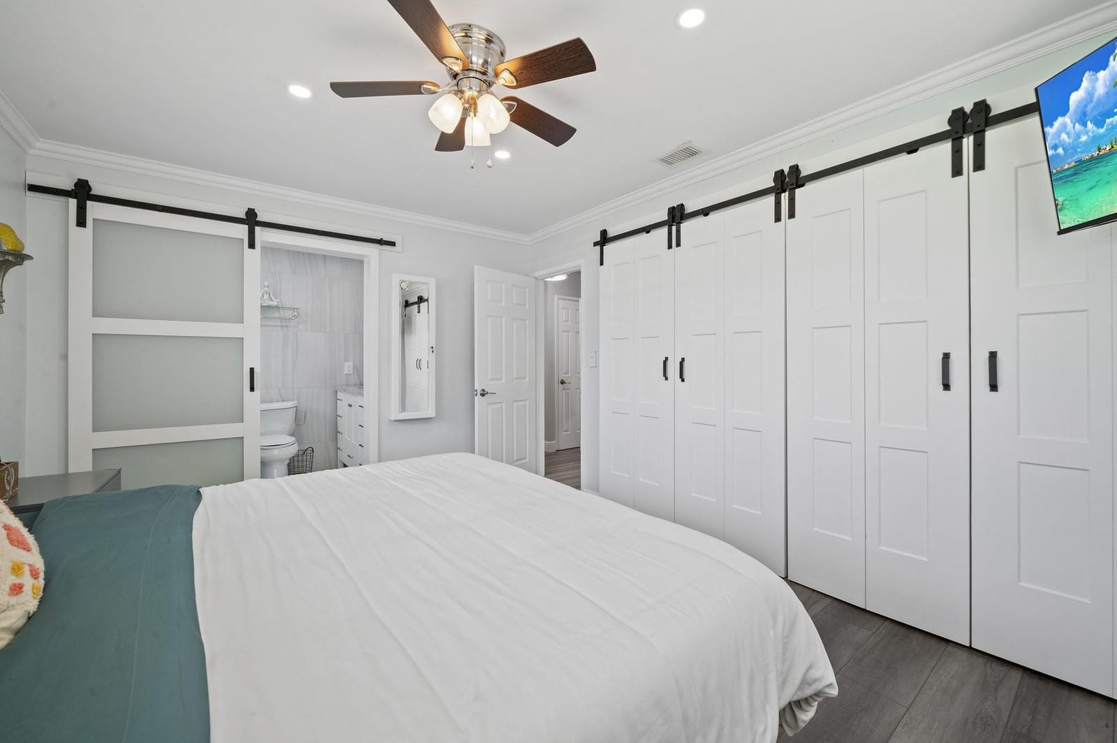 733 NW 28th Street, Wilton Manors, FL 33311 photo 16