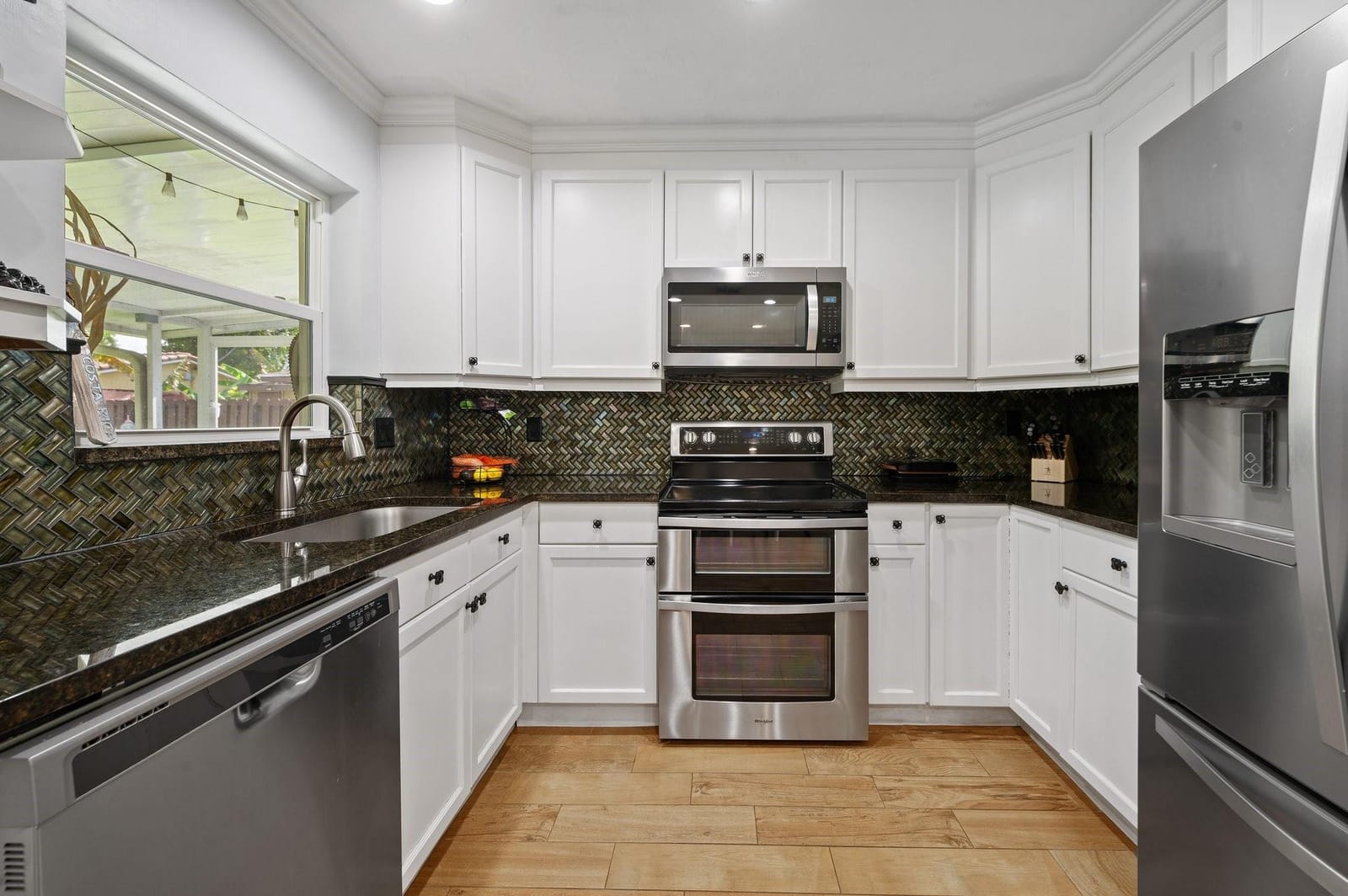 733 NW 28th Street, Wilton Manors, FL 33311 photo 8