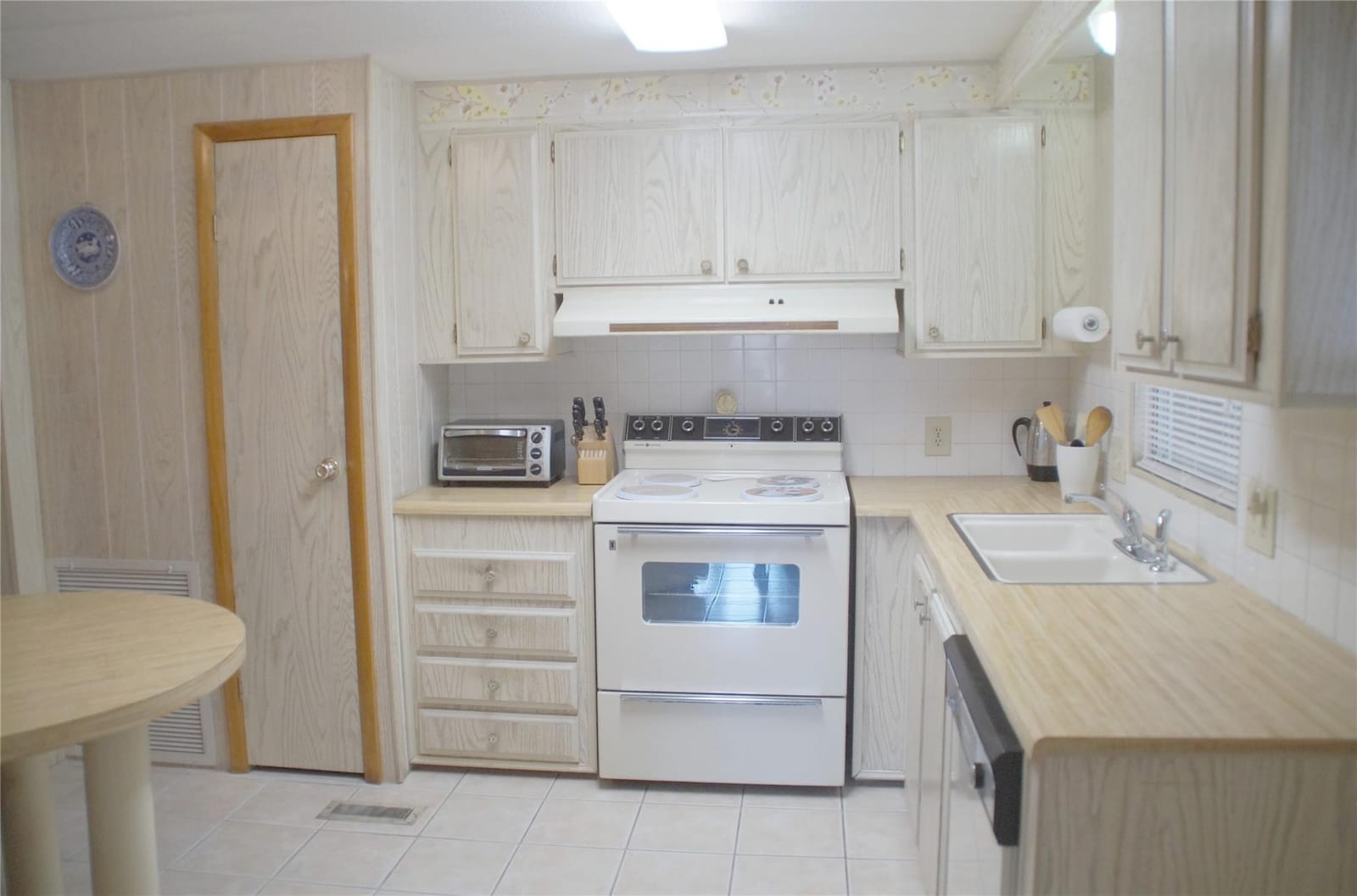 5280 SW 23rd Avenue, Fort Lauderdale, FL 33312 photo 12