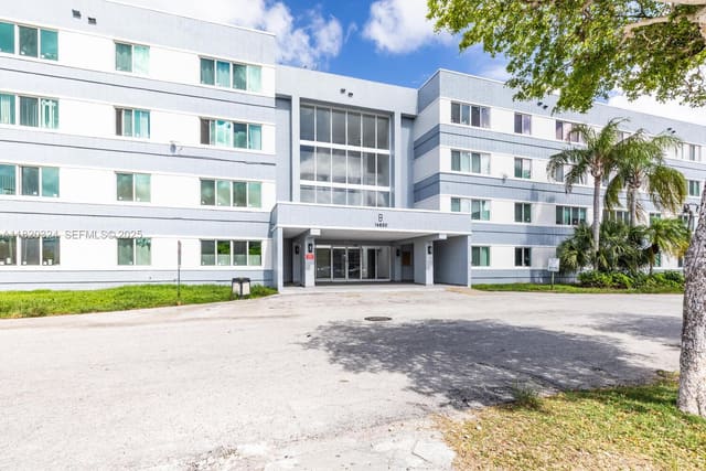 14850 Naranja Lakes Boulevard B1B, sold in Naranja Lakes Condo No 5, Homestead, FL