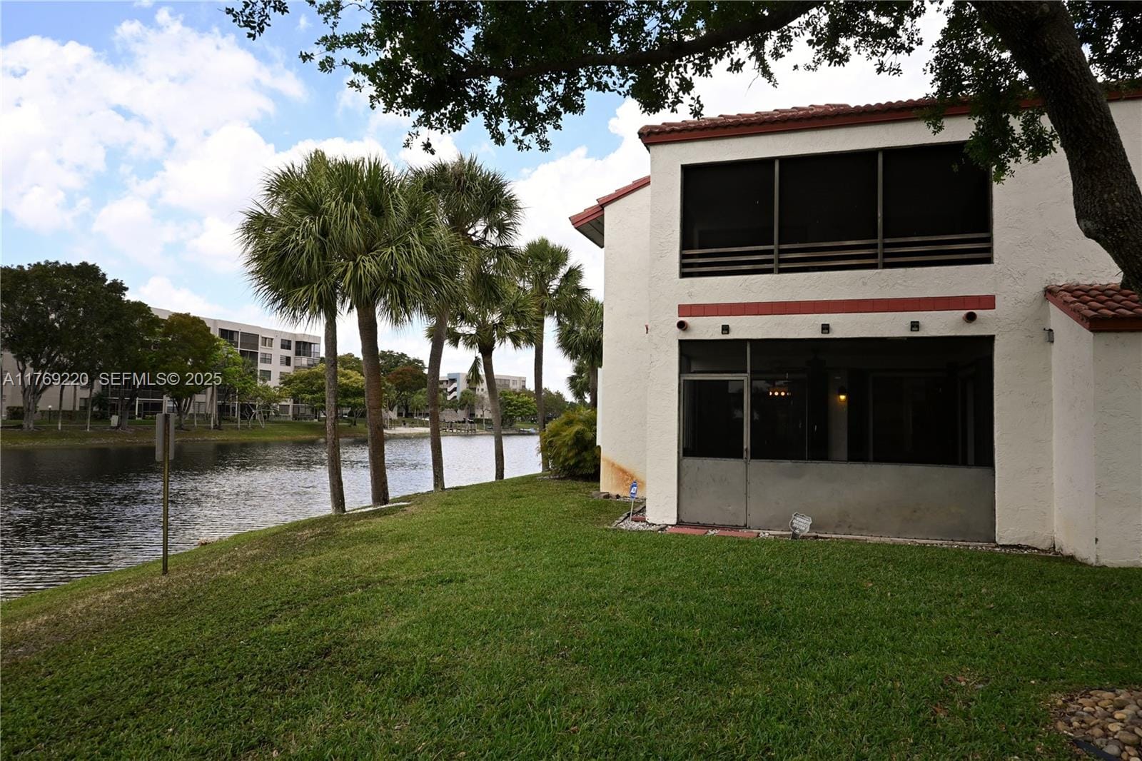1170 N Hiatus Road 1170, Pembroke Pines, FL 33026