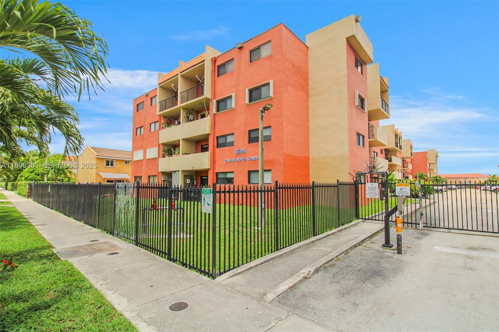 8095 NW 8th Street 209, Miami, FL 33126