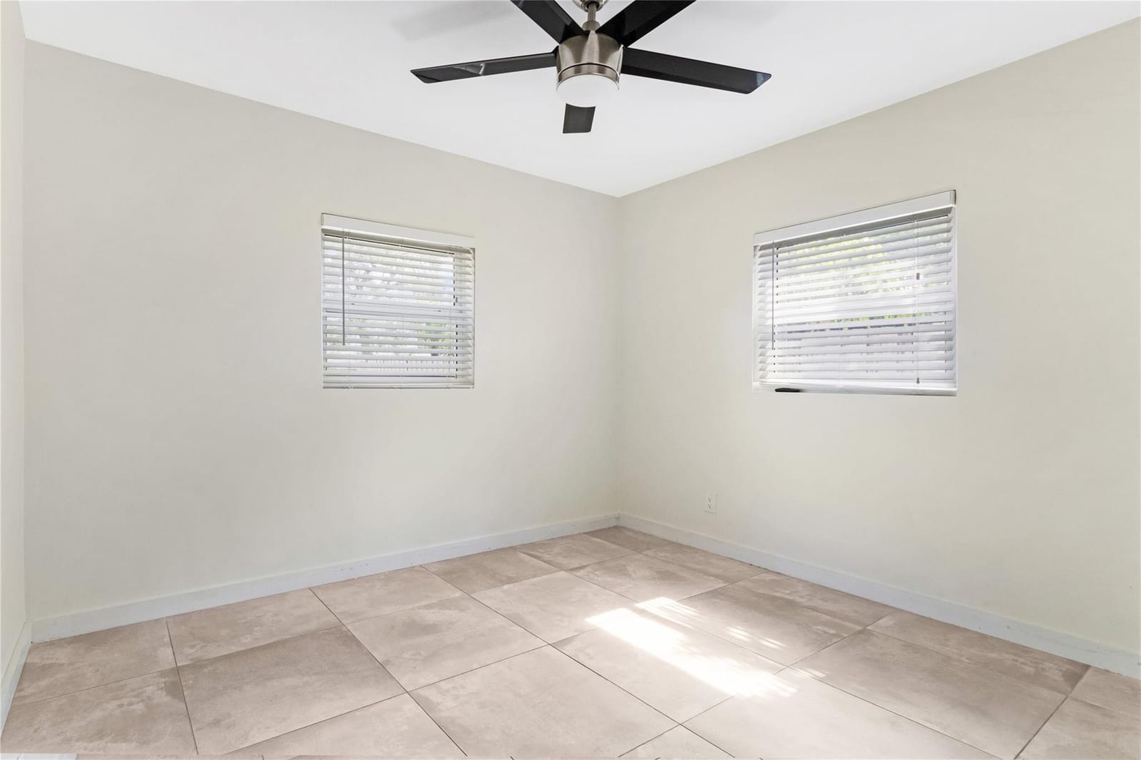 510 NE 61st Street, Oakland Park, FL 33334 photo 15