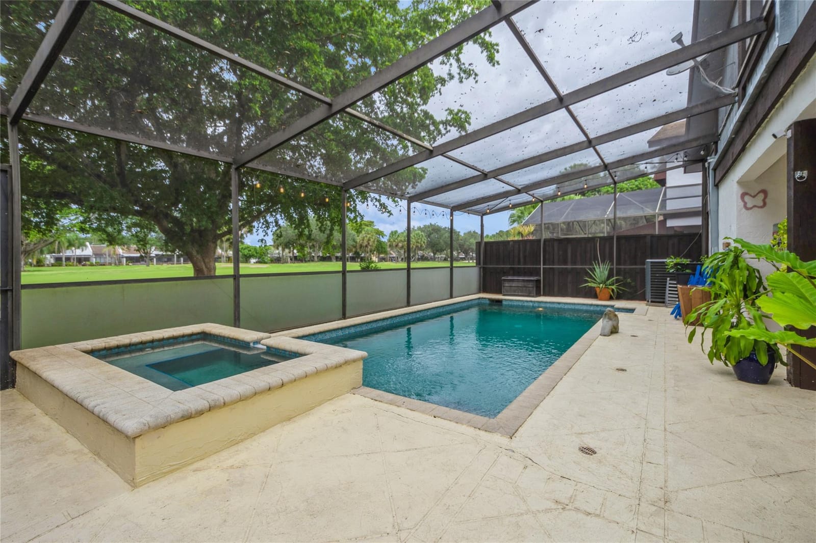 1400 W Sandpiper Circle, Pembroke Pines, FL 33026