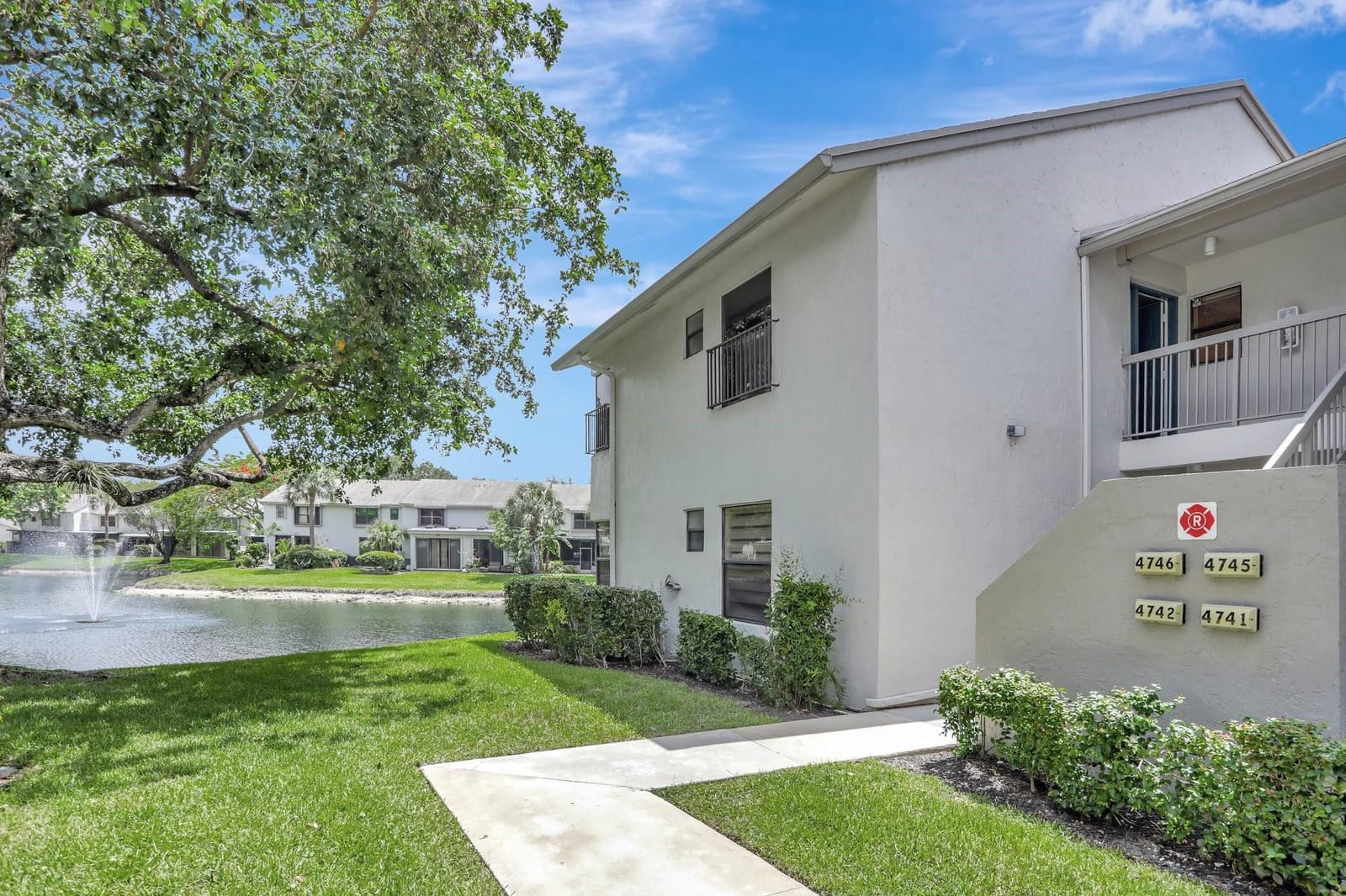 4746 NW 22nd Street 4296, Coconut Creek, FL 33063