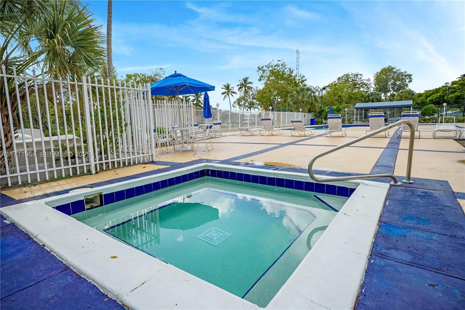 200 W Palm W Circle 203, Pembroke Pines, FL 33025 photo 17