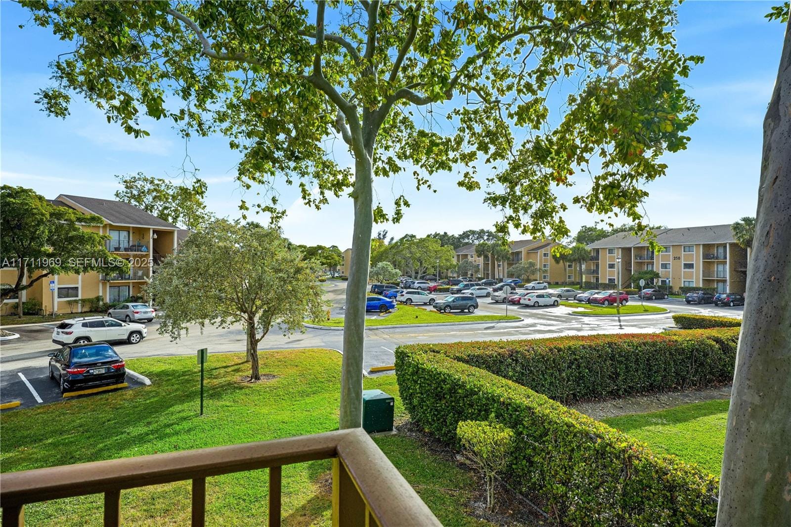 200 W Palm W Circle 203, Pembroke Pines, FL 33025 photo 20