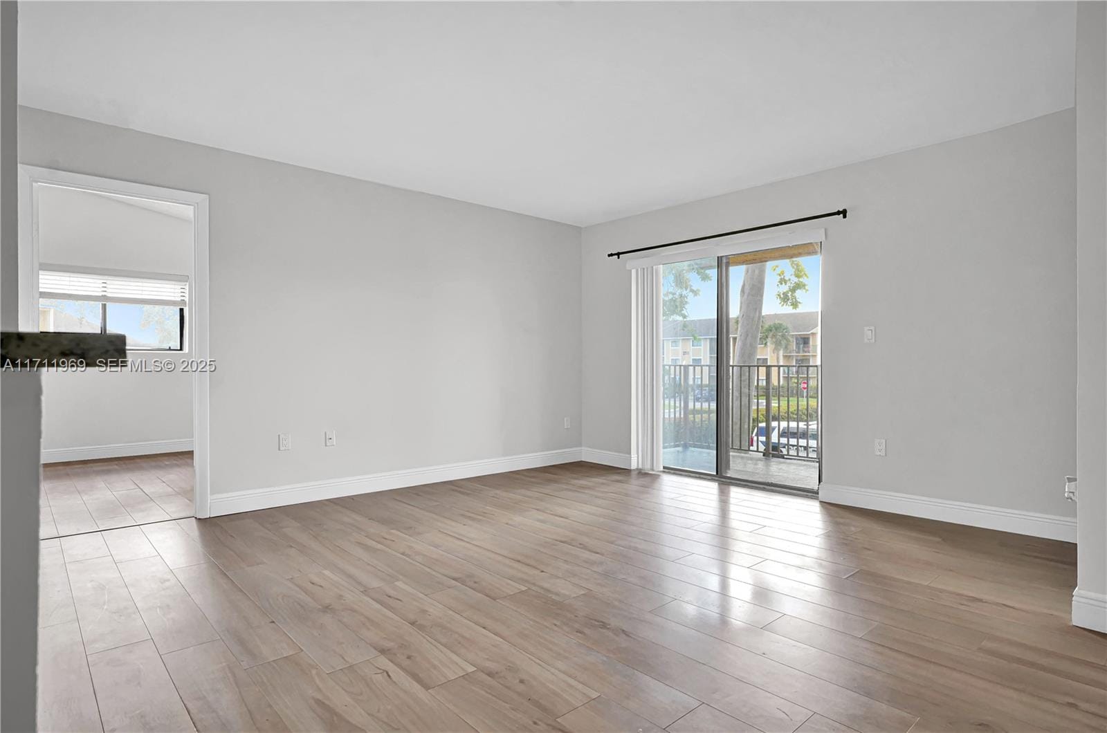 200 W Palm W Circle 203, Pembroke Pines, FL 33025 photo 9
