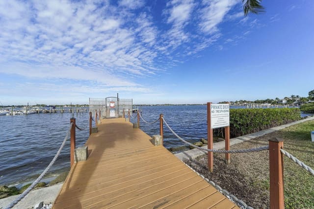 825 Center Street 32a, Jupiter, FL 33458