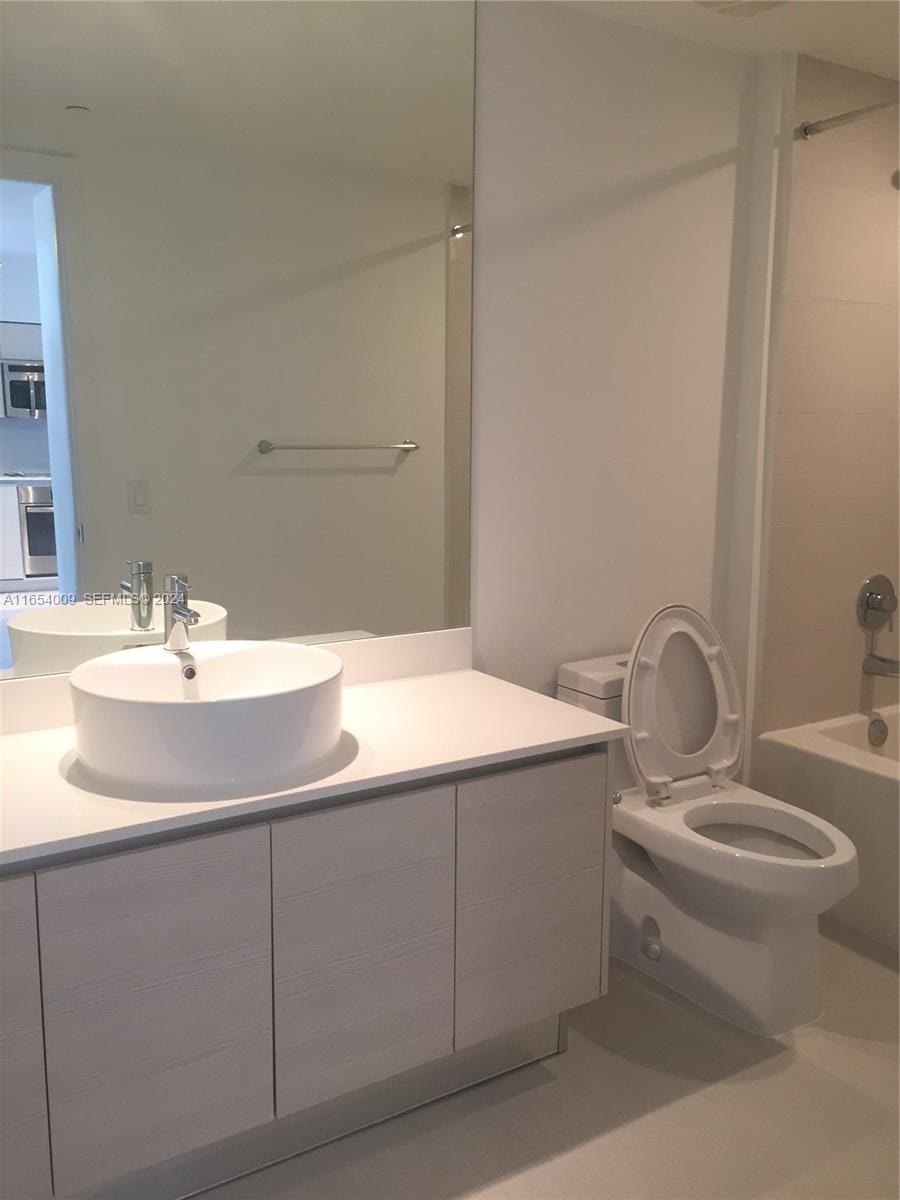 4250 Biscayne Boulevard 1211 — photo 2