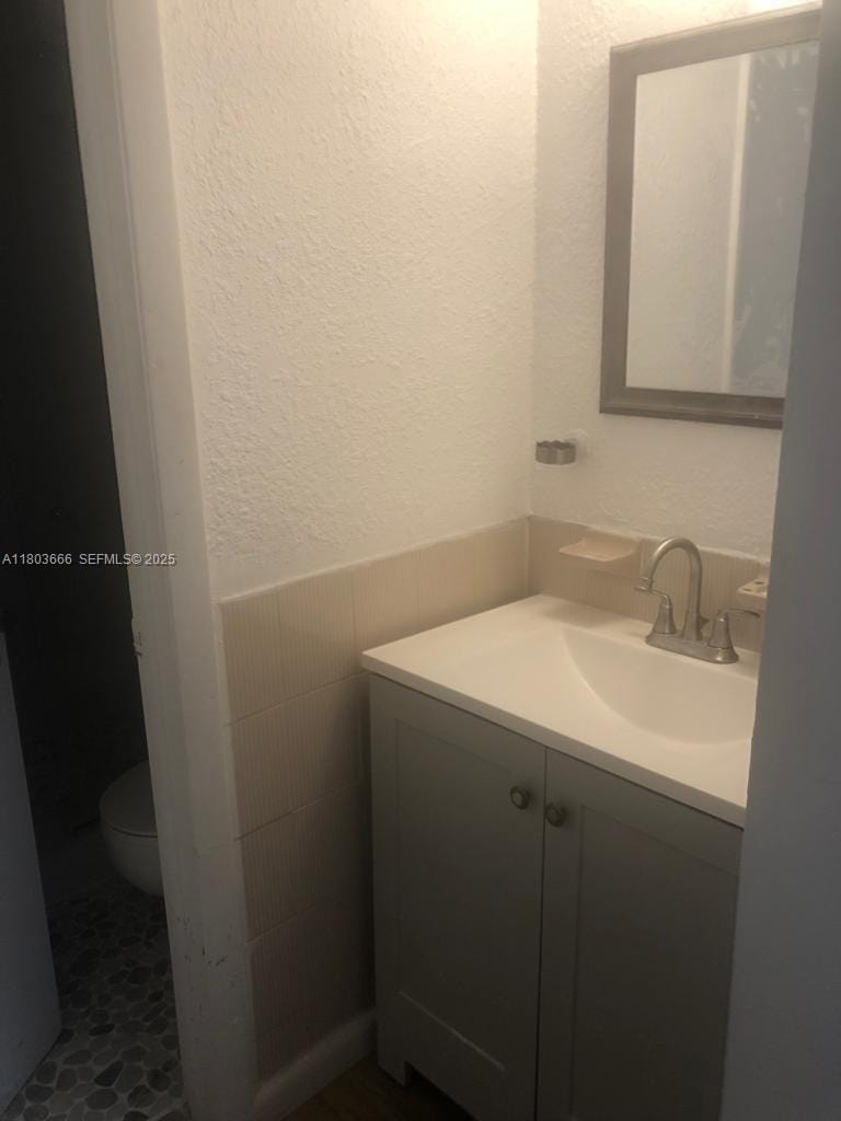 250 180th Drive 108 — photo 11