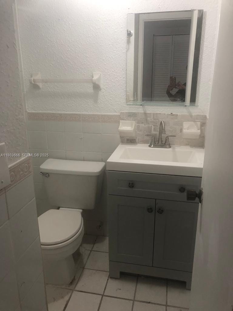 250 180th Drive 108, Sunny Isles Beach, FL 33160 photo 15