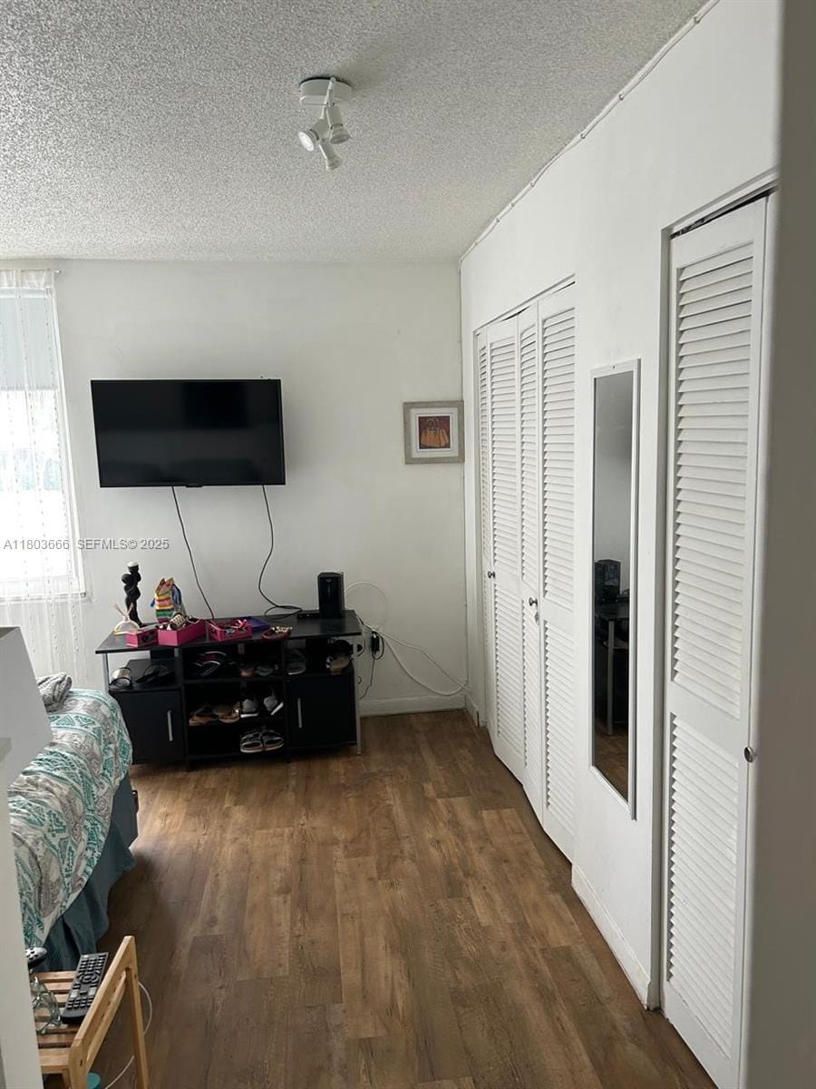 250 180th Drive 108 — photo 9