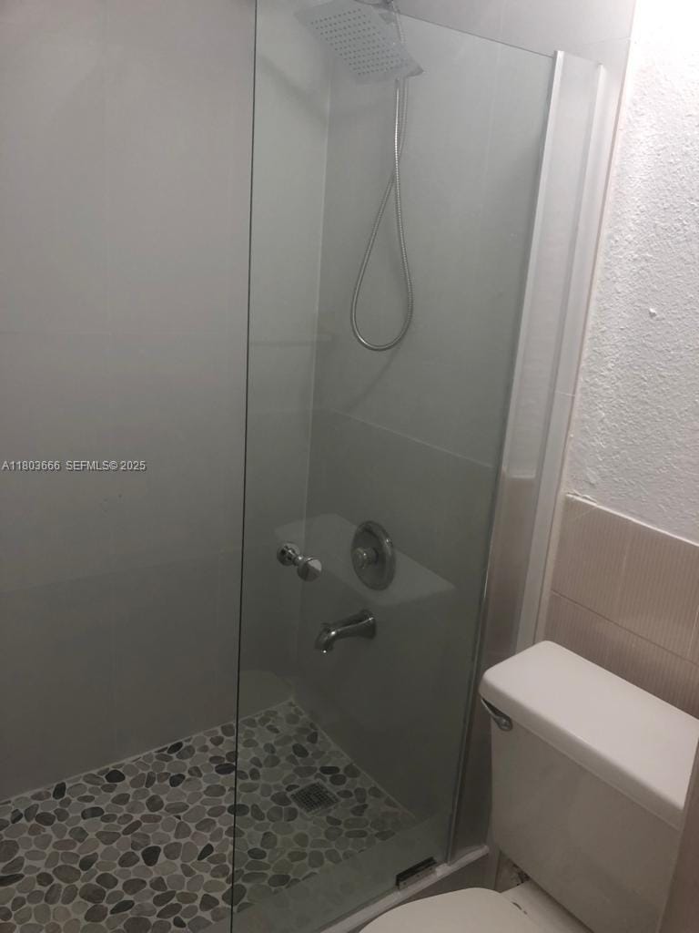 250 180th Drive 108 — photo 10