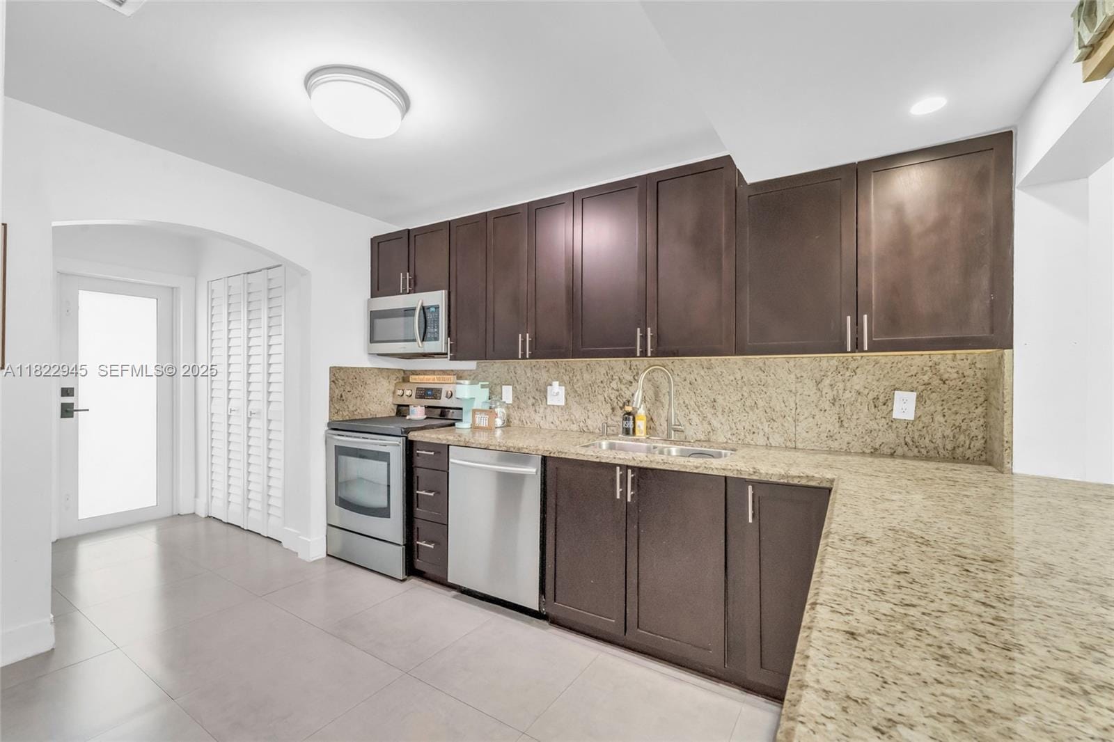 6728 SW 140th Court — photo 11