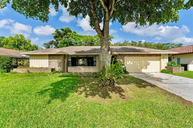 2340 NW 42nd Avenue, Coconut Creek, FL 33066