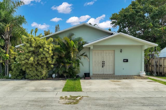 3211-3213 SW 26th Street, Miami, FL 33133