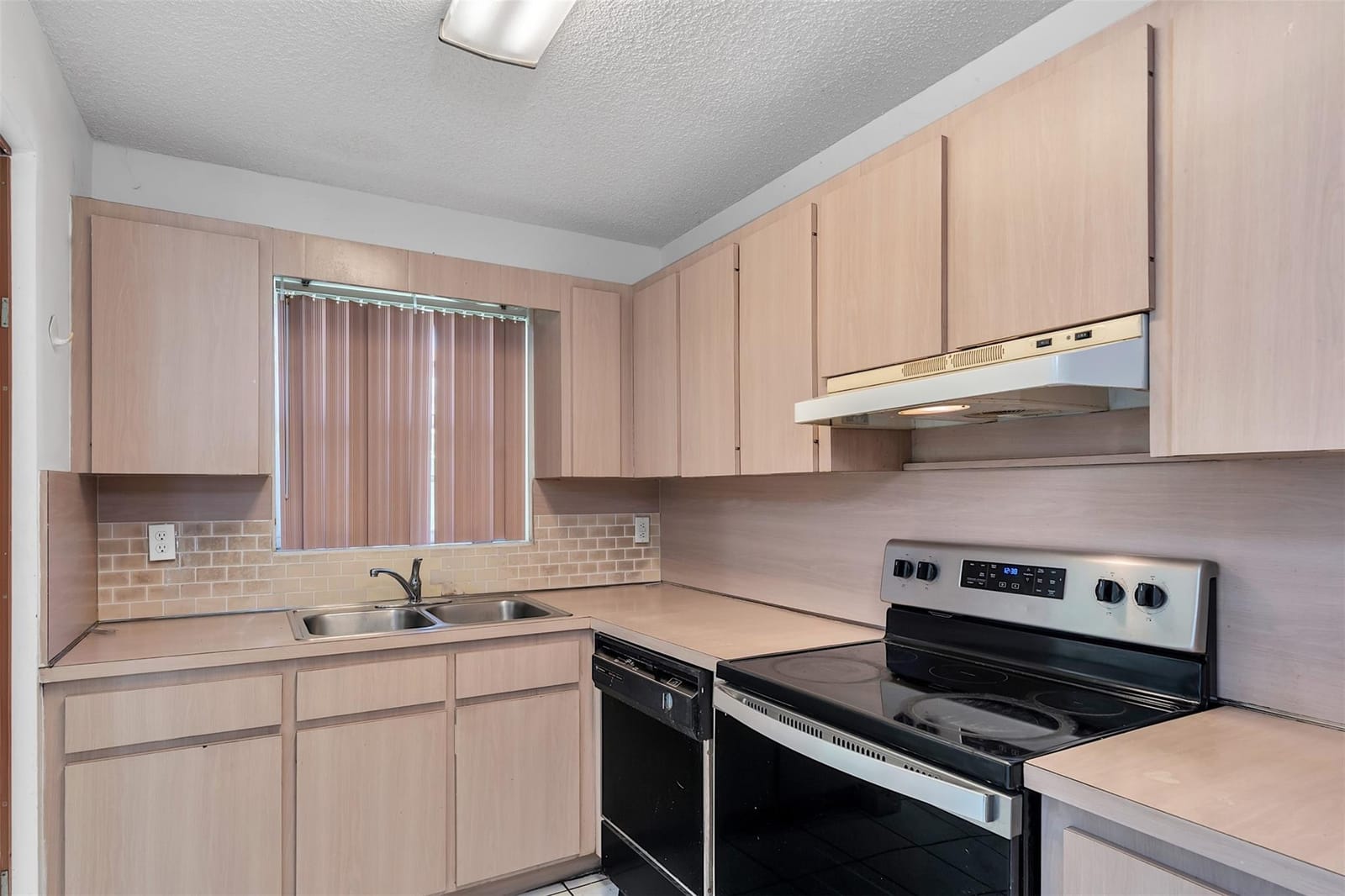 3211-3213 SW 26th Street, Miami, FL 33133 photo 12