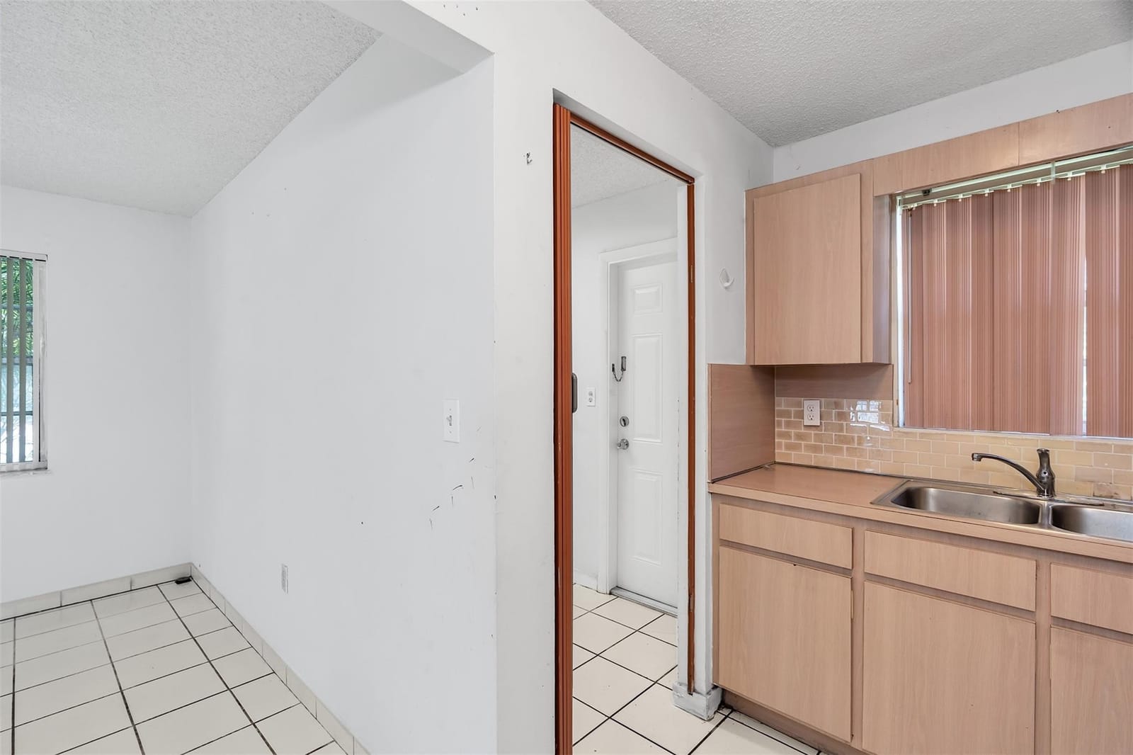 3211-3213 SW 26th Street, Miami, FL 33133 photo 13
