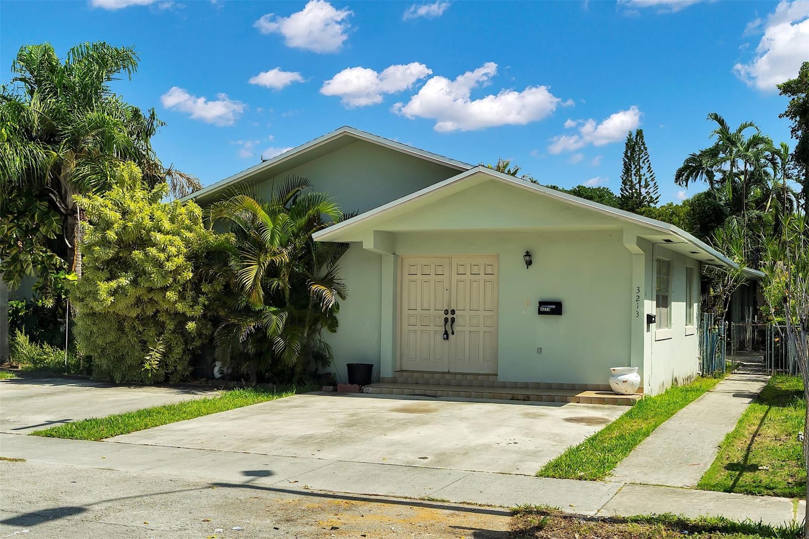 3211-3213 SW 26th Street, Miami, FL 33133 photo 3