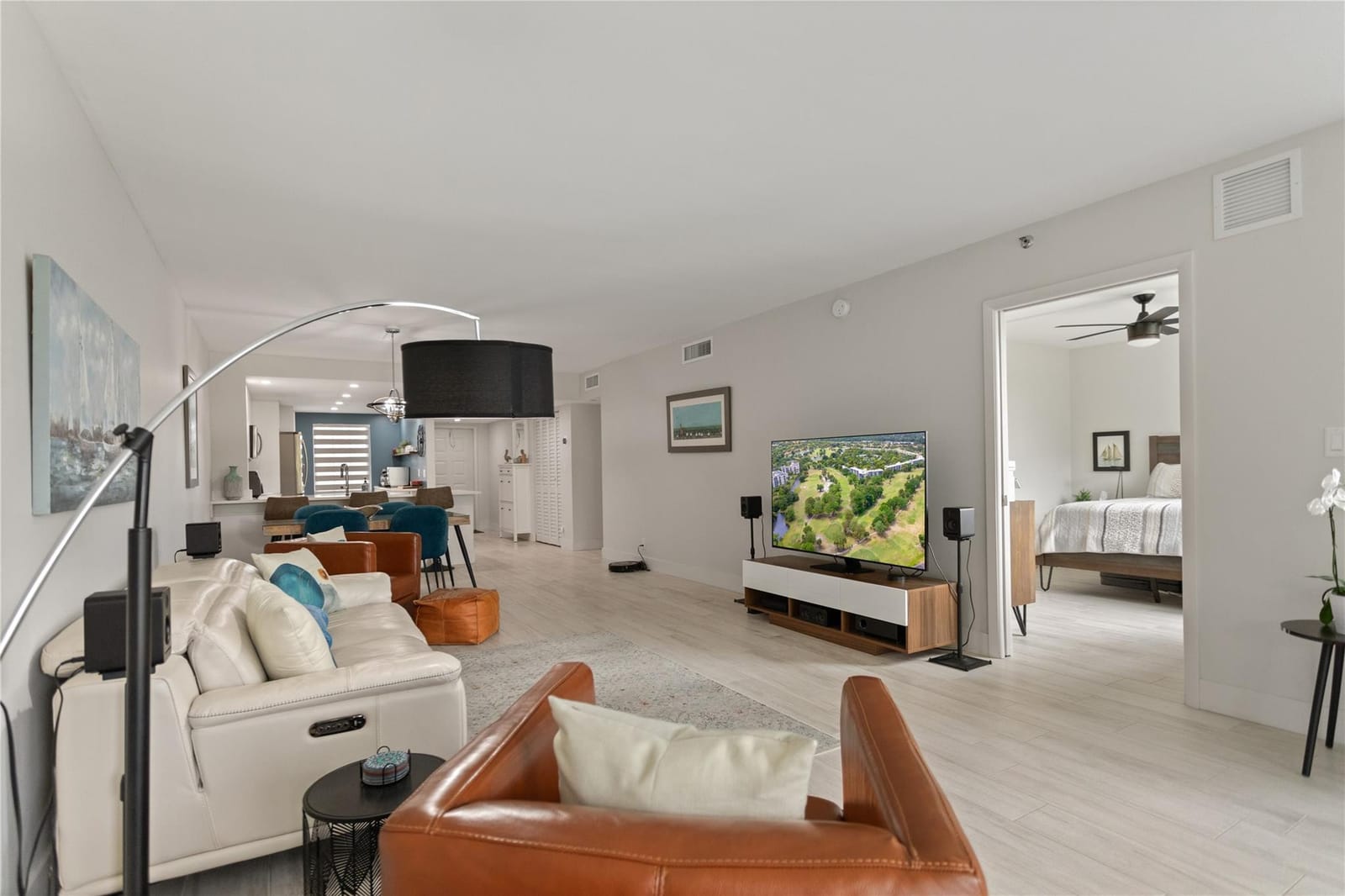 4015 W Palm Aire Drive 305 — photo 12