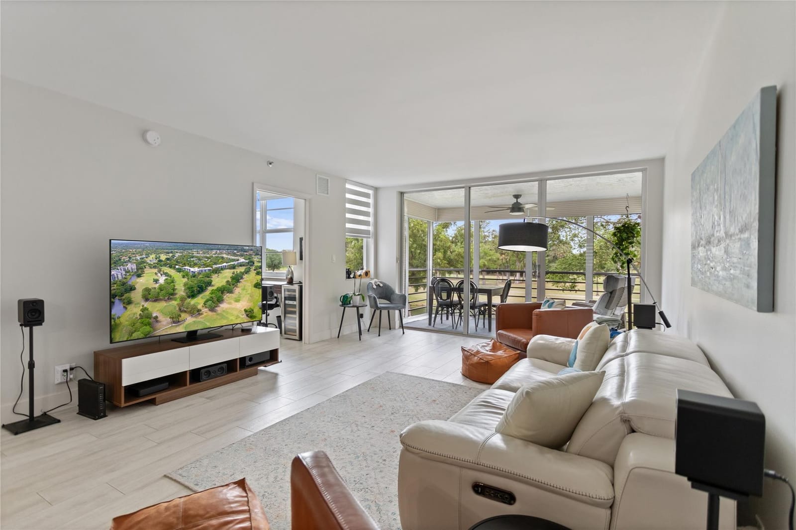 4015 W Palm Aire Drive 305 — photo 10