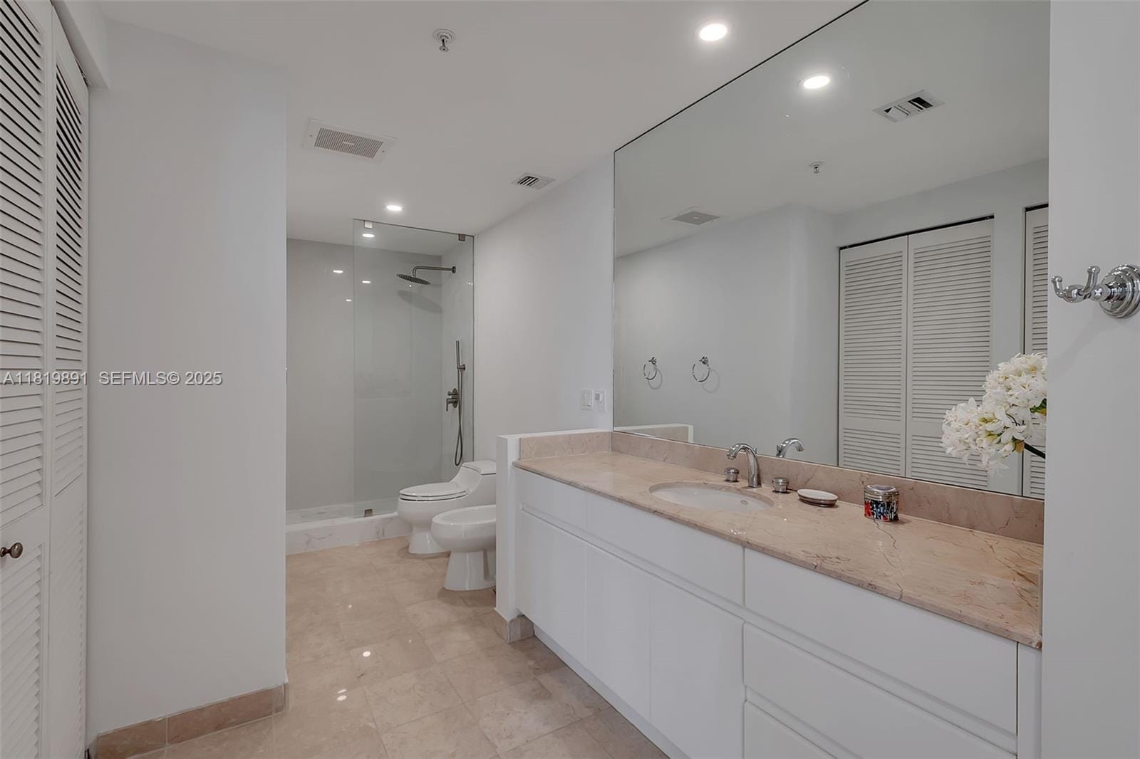 848 Brickell Key Drive 1803, Miami, FL 33131 photo 13