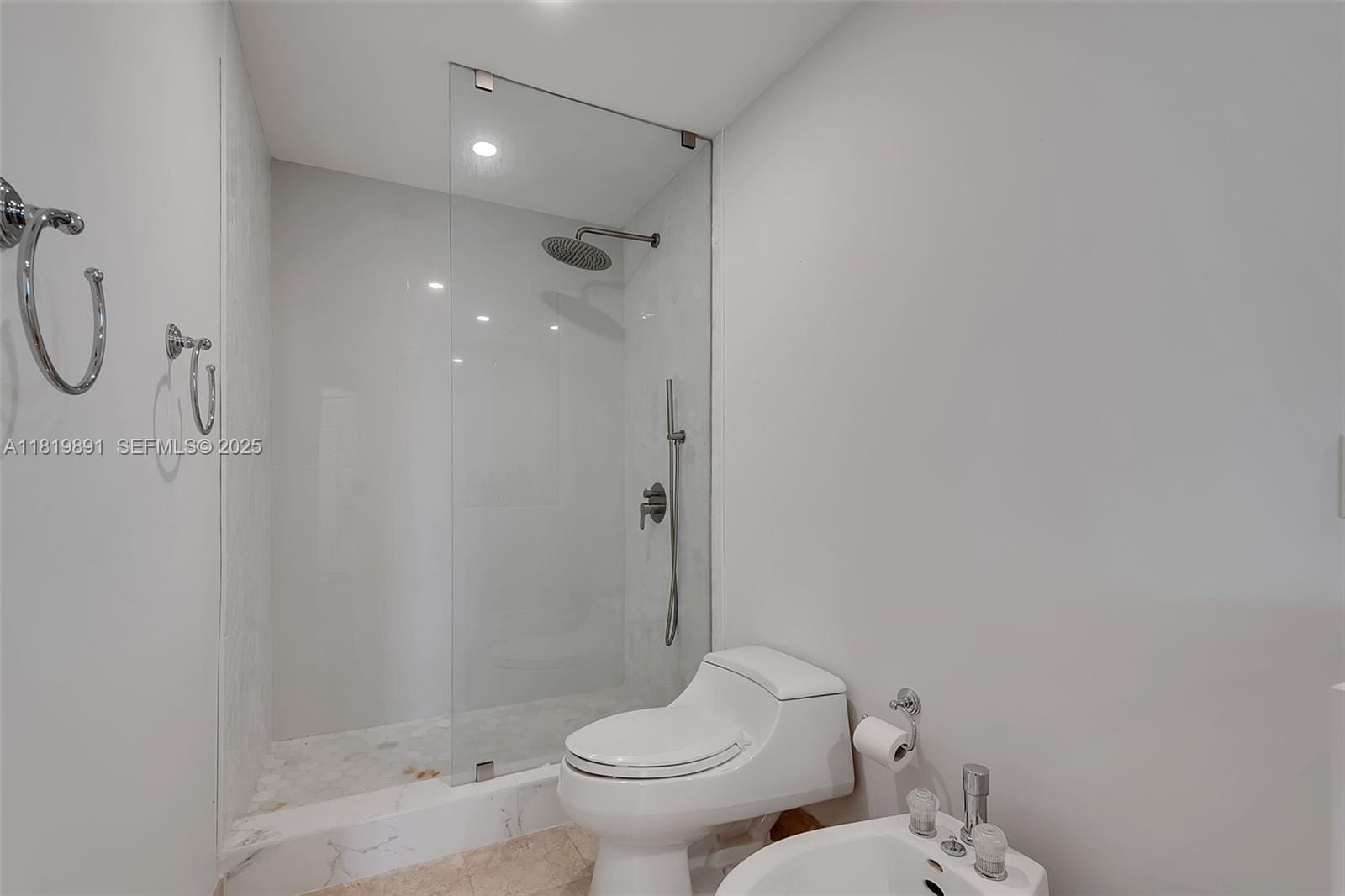 848 Brickell Key Drive 1803, Miami, FL 33131 photo 14