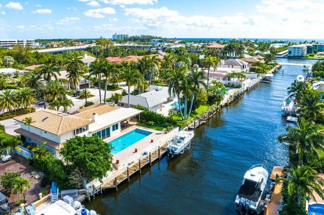 946 Eve Street, Delray Beach, FL 33483