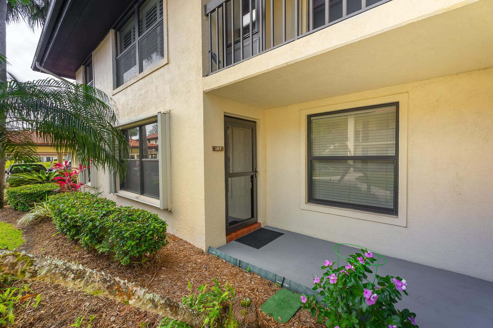 331 SW South River Drive 107, Stuart, FL 34997 photo 4