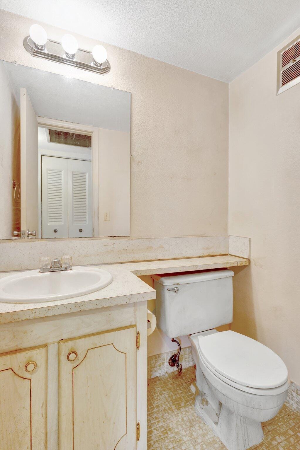 47 Camden B, West Palm Beach, FL 33417 photo 16