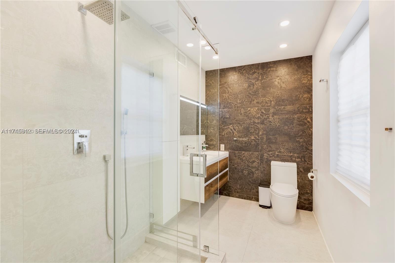 211 190th Street, Sunny Isles Beach, FL 33160 photo 13