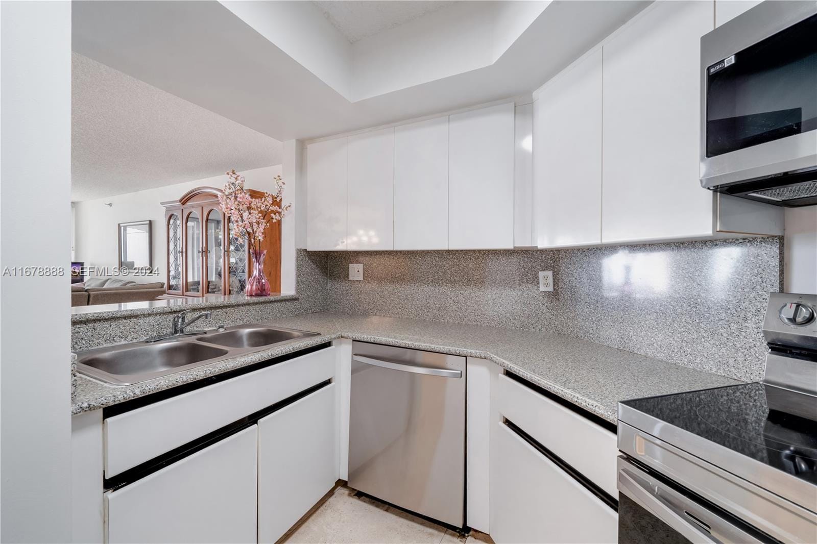 6767 Collins Avenue 602, Miami Beach, FL 33141 photo 7