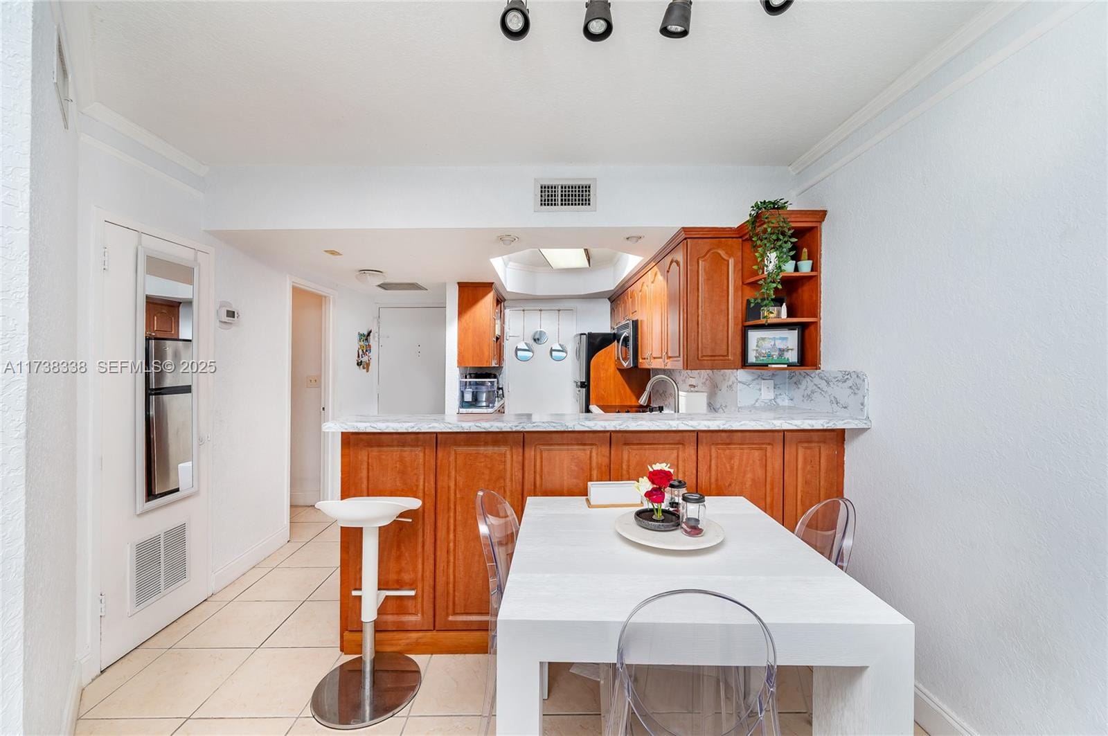2899 Collins Avenue 833, Miami Beach, FL 33140 photo 14