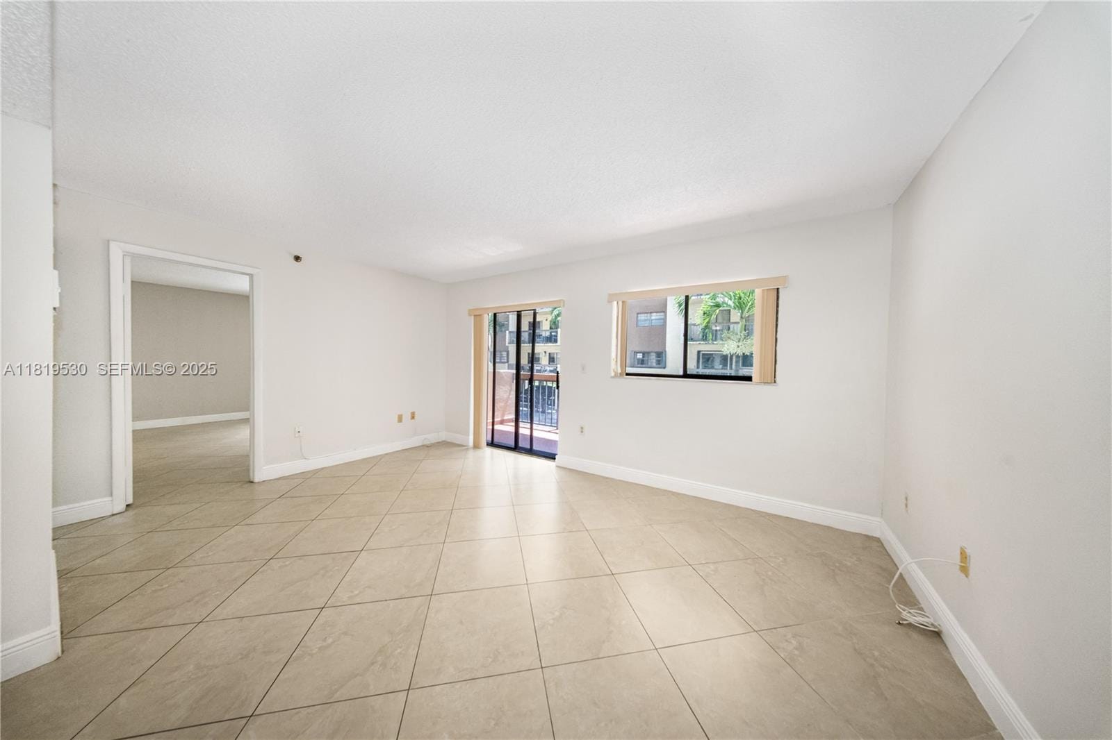 5249 NW 7th Street 103, Miami, FL 33126 photo 3