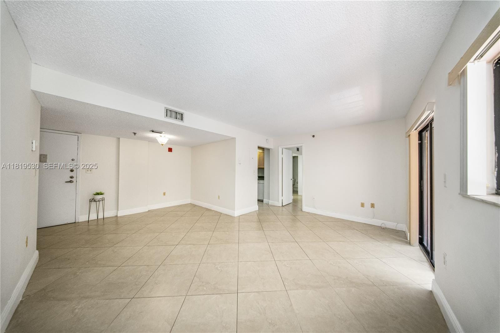 5249 NW 7th Street 103, Miami, FL 33126 photo 4