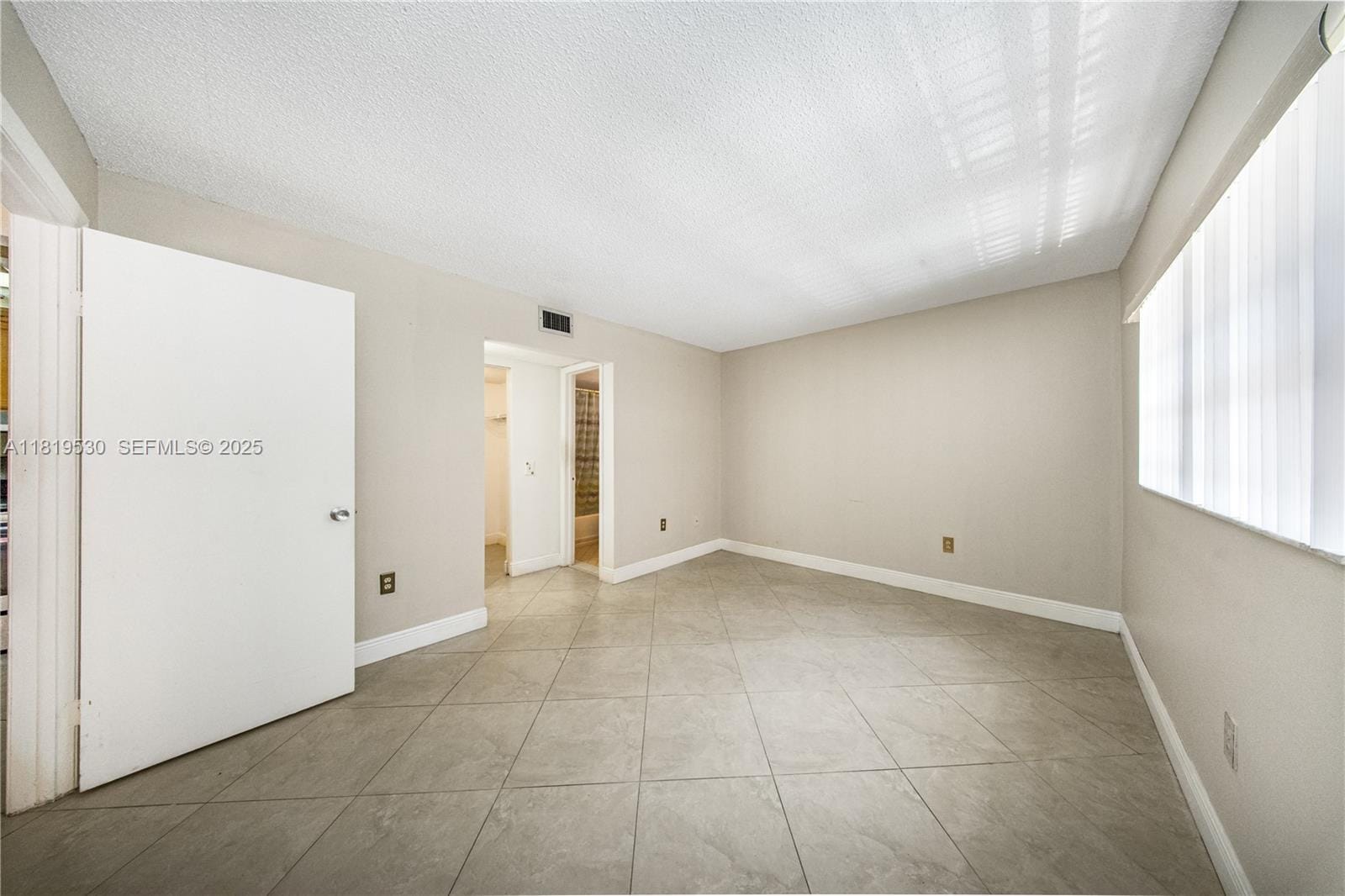 5249 NW 7th Street 103, Miami, FL 33126 photo 8