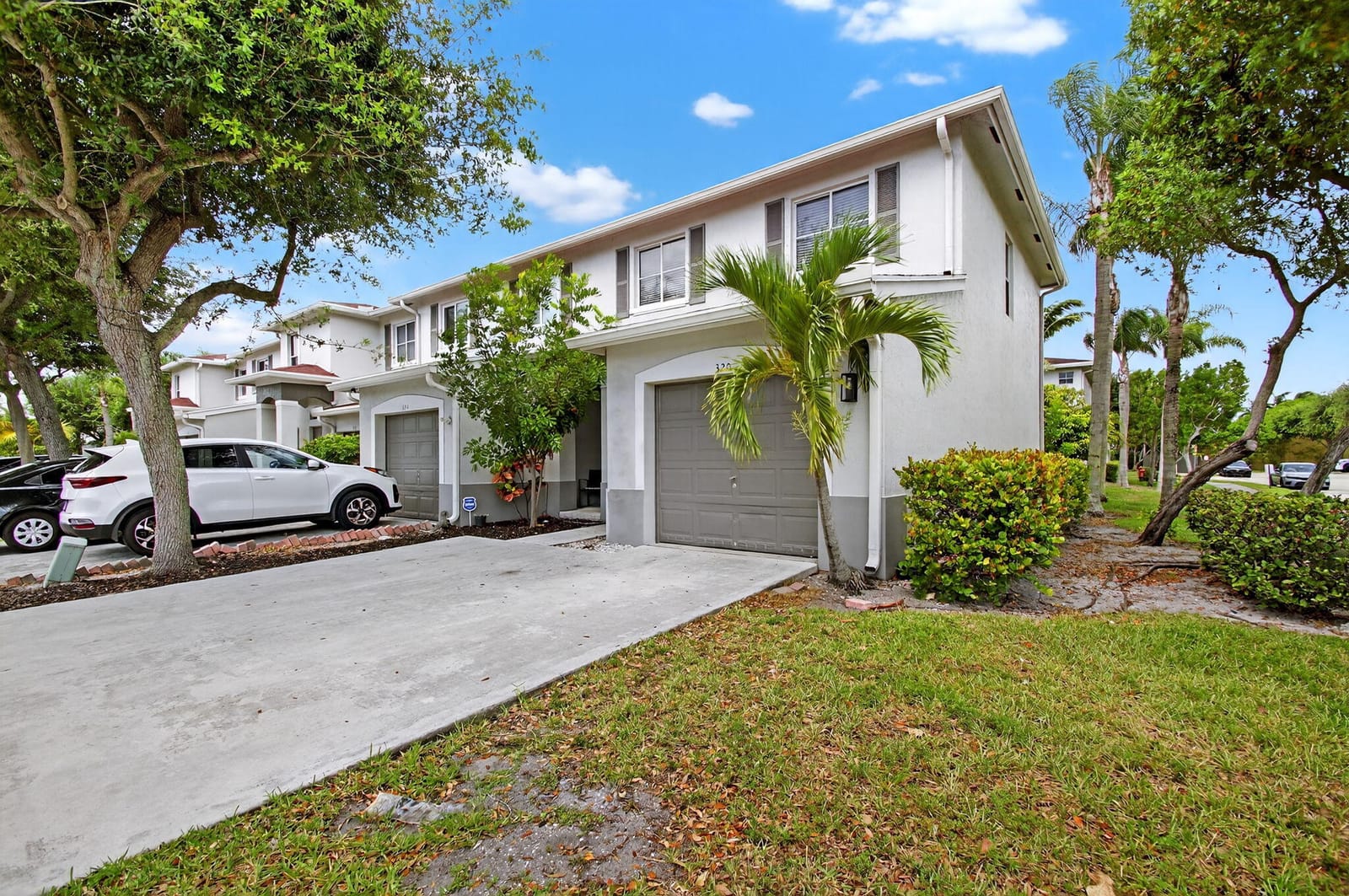 320 N Palm Villas Way — photo 3