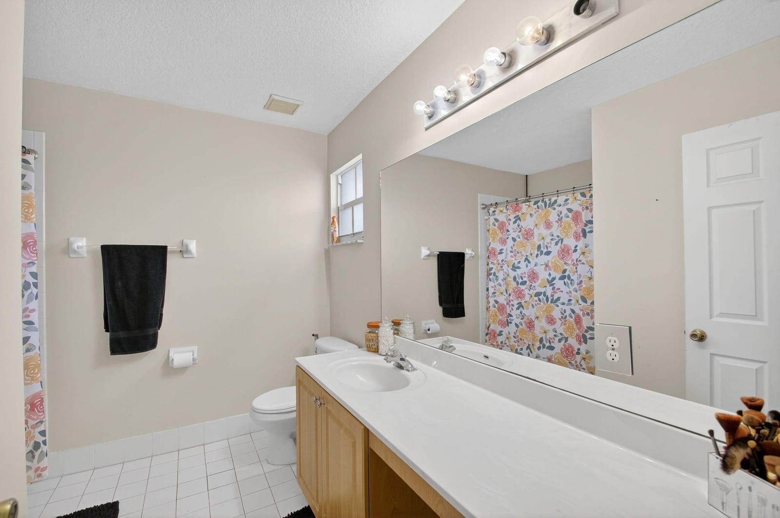 320 N Palm Villas Way, Palm Springs, FL 33461 photo 27
