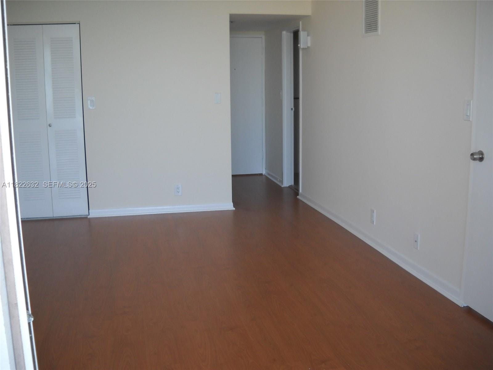 7601 E Treasure Drive 2114 — photo 5